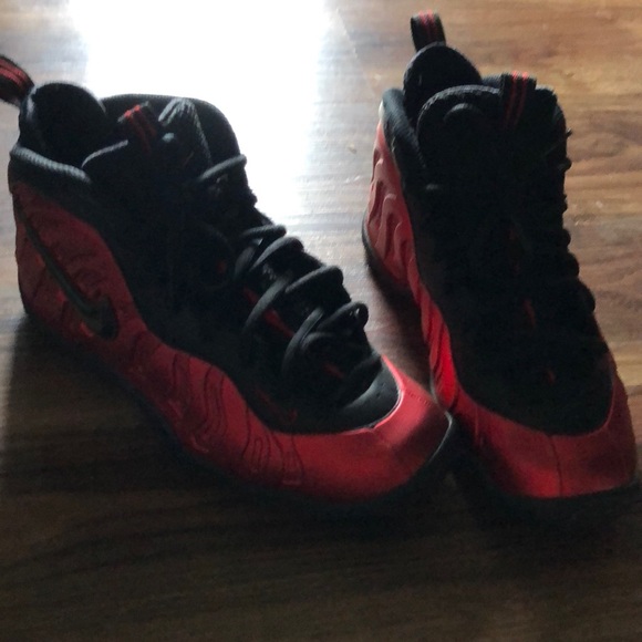 Red Nike Foamposite - Picture 2 of 2